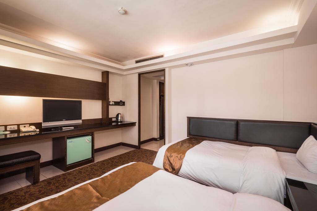 The Enterpriser Hotel Đài Trung Ngoại thất bức ảnh