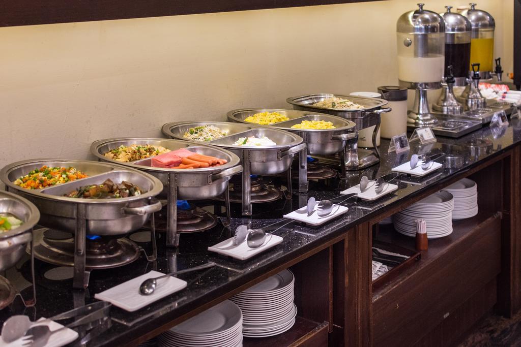 The Enterpriser Hotel Đài Trung Ngoại thất bức ảnh
