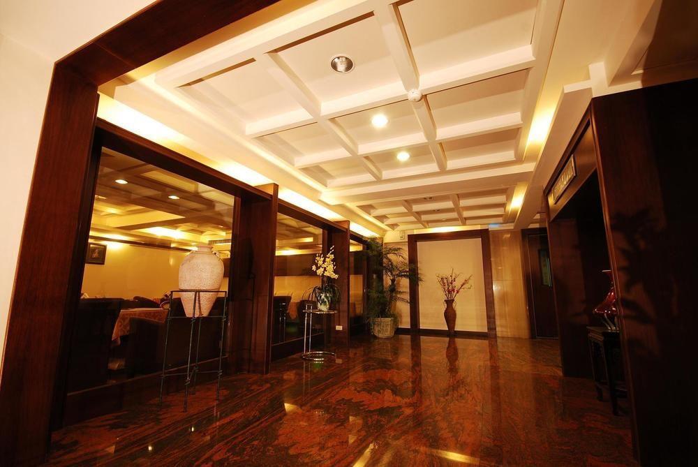 The Enterpriser Hotel Đài Trung Ngoại thất bức ảnh