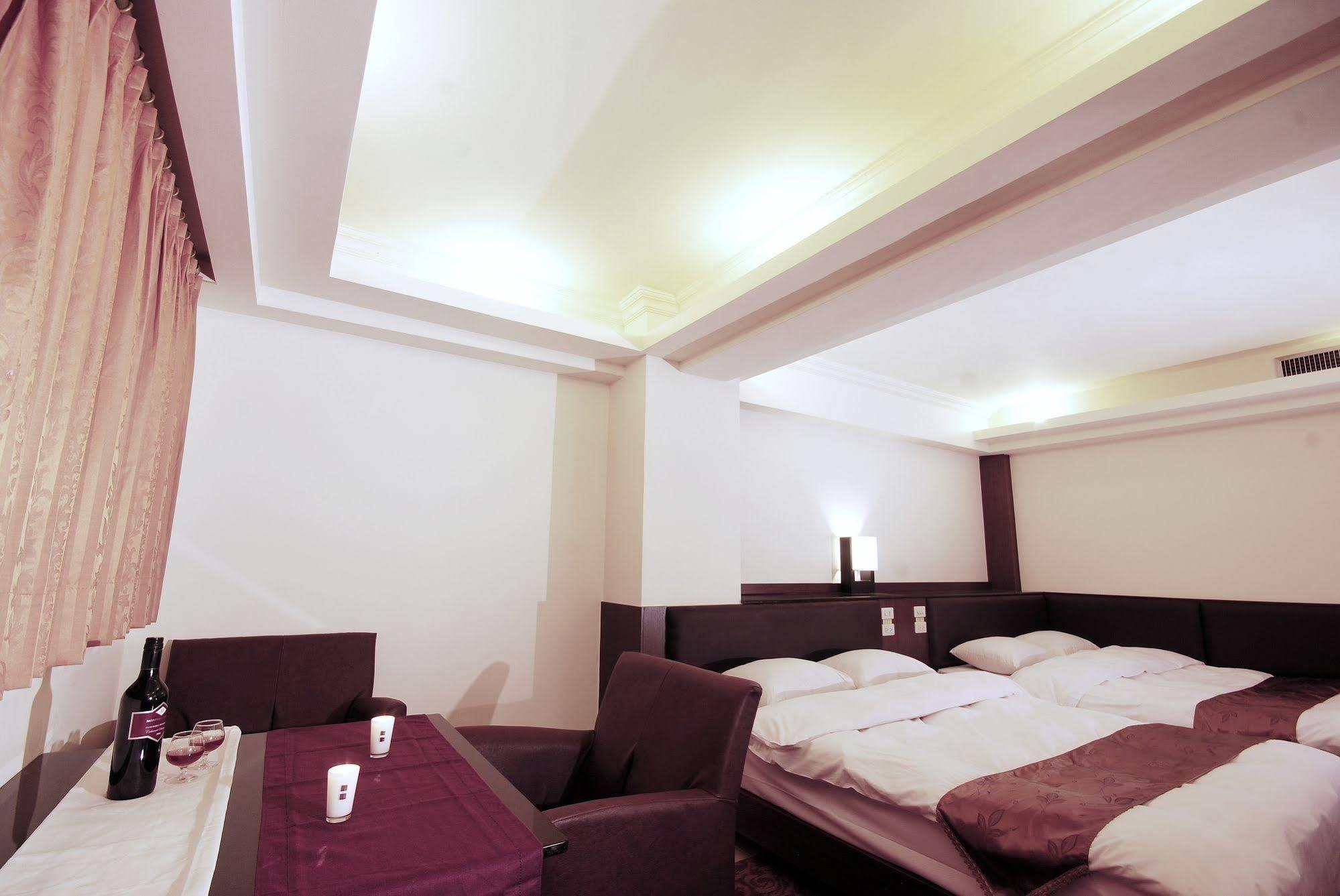 The Enterpriser Hotel Đài Trung Ngoại thất bức ảnh