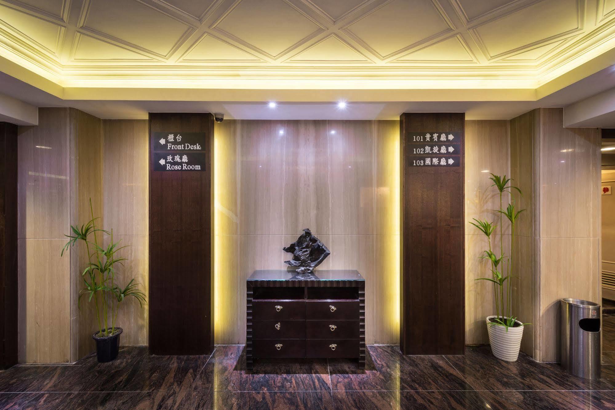 The Enterpriser Hotel Đài Trung Ngoại thất bức ảnh