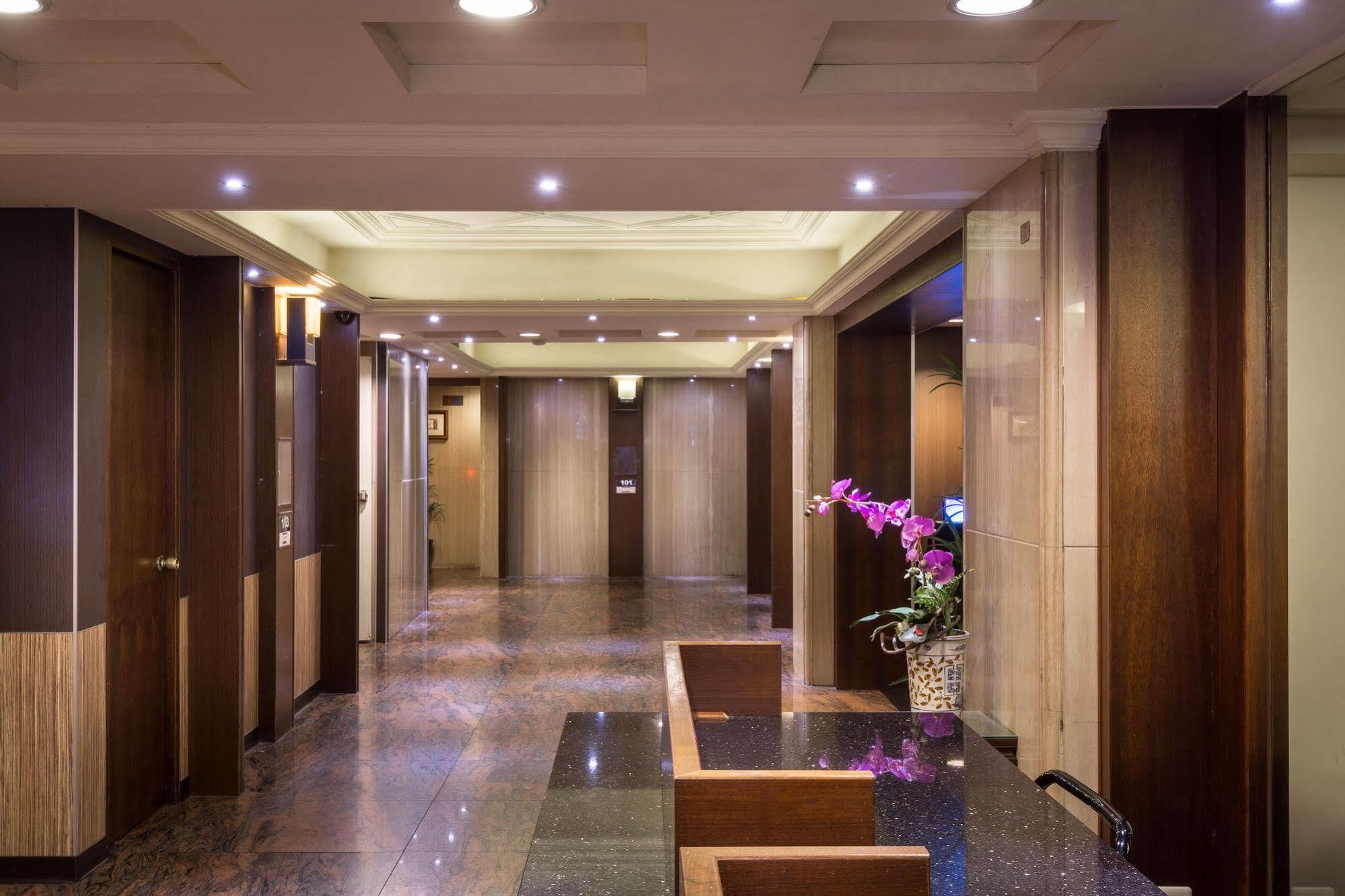 The Enterpriser Hotel Đài Trung Ngoại thất bức ảnh